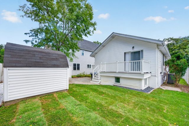 72 Arcadia Ave, Waltham, MA 02452
