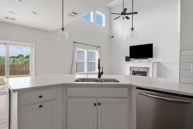 154 Red Oak Court, Smiths Station, AL 36877
