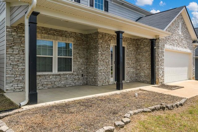 154 Red Oak Court, Smiths Station, AL 36877