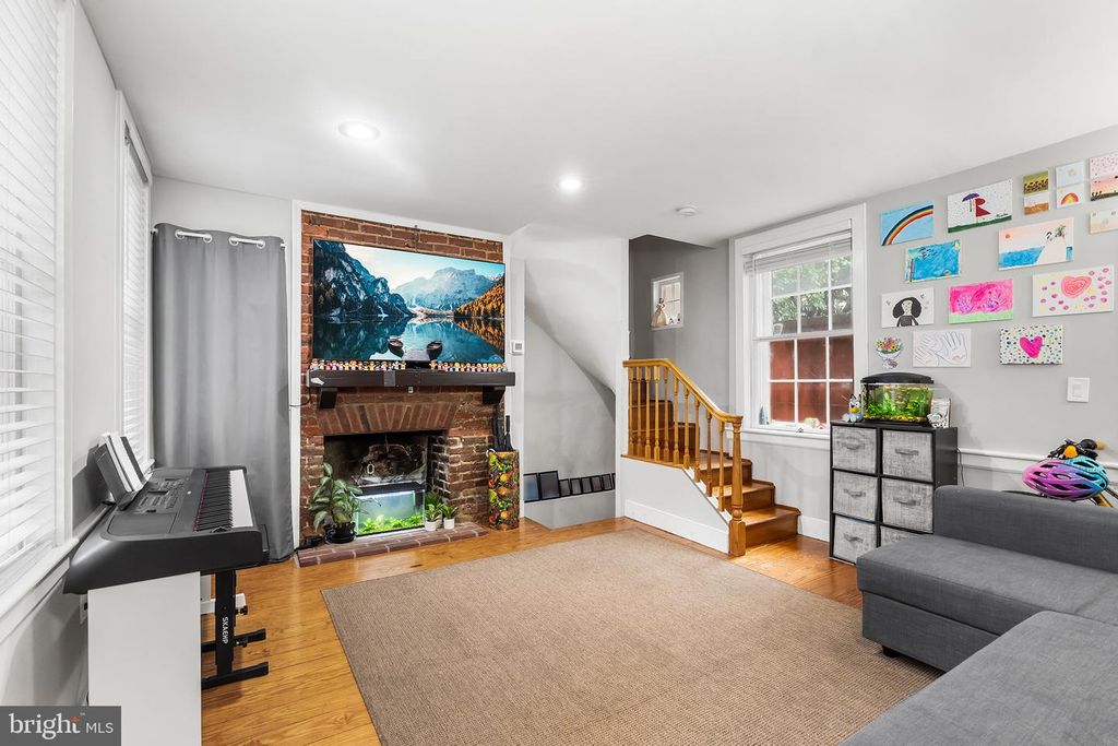 819 S HANCOCK ST, PHILADELPHIA, PA 19147 — photo 4
