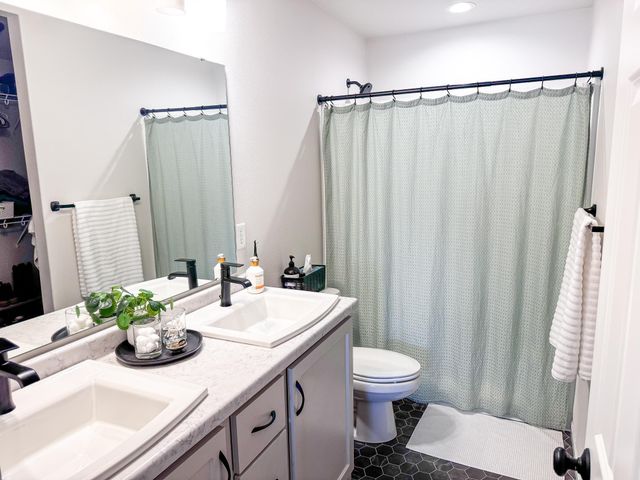 6191 Martin Lane W, West Fargo, ND 58078