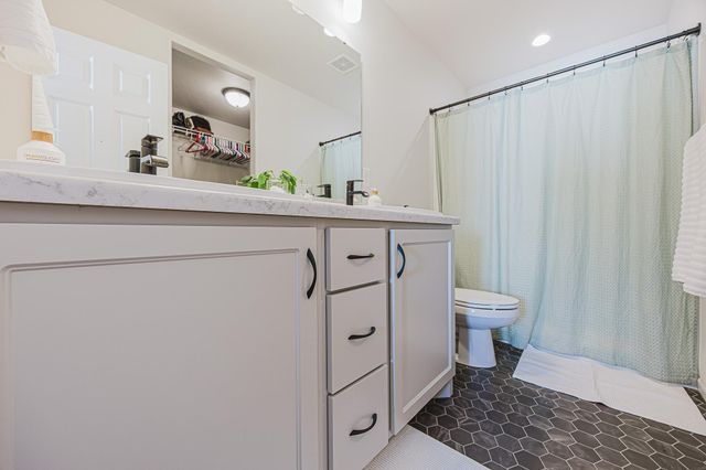 6191 Martin Lane W, West Fargo, ND 58078