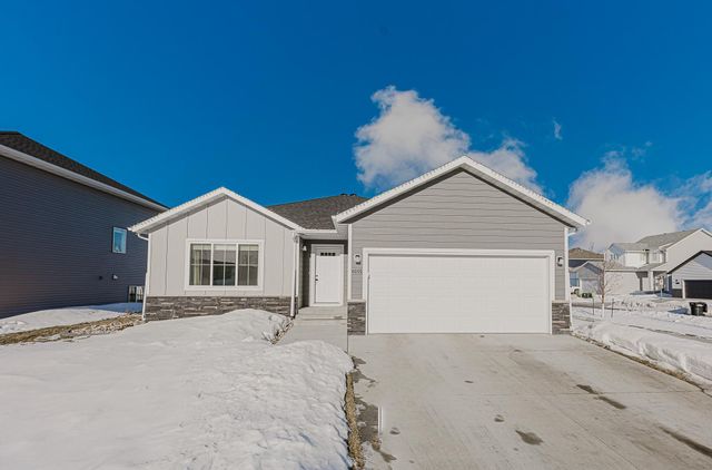 6191 Martin Lane W, West Fargo, ND 58078