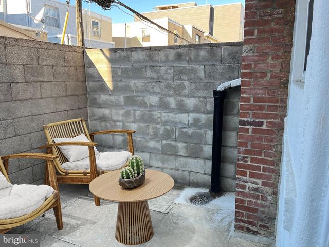 2238 S CLARION ST, Philadelphia, PA 19148