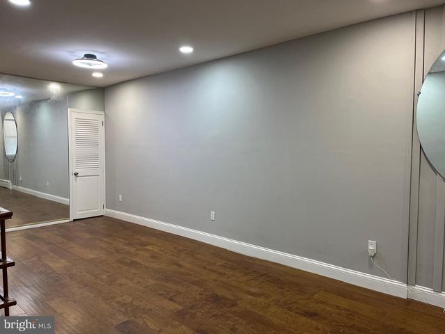 2238 S CLARION ST, Philadelphia, PA 19148