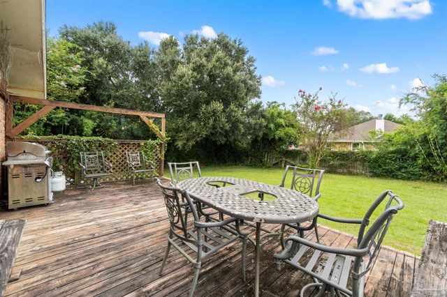 10289 Sugar Creek Dr, Pensacola, FL 32514