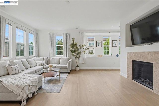 6380 Monterey Way, Dublin, CA 94568