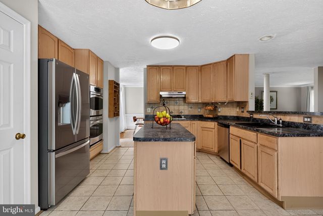 6850 BARNEY DR, Hughesville, MD 20637