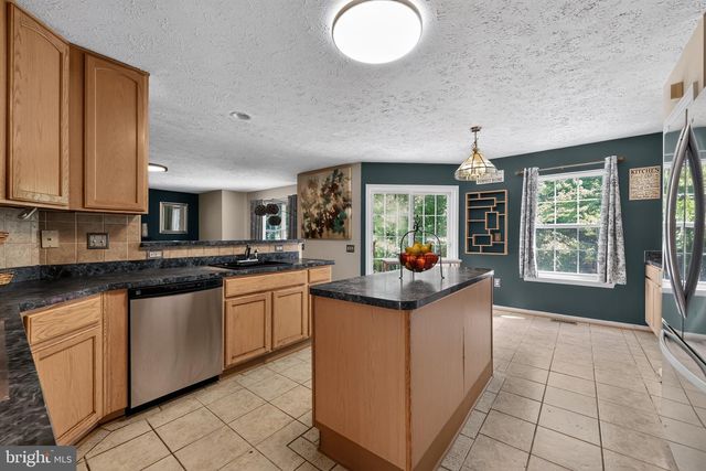 6850 BARNEY DR, Hughesville, MD 20637