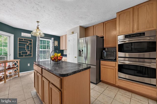 6850 BARNEY DR, Hughesville, MD 20637