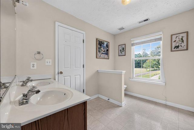 6850 BARNEY DR, Hughesville, MD 20637