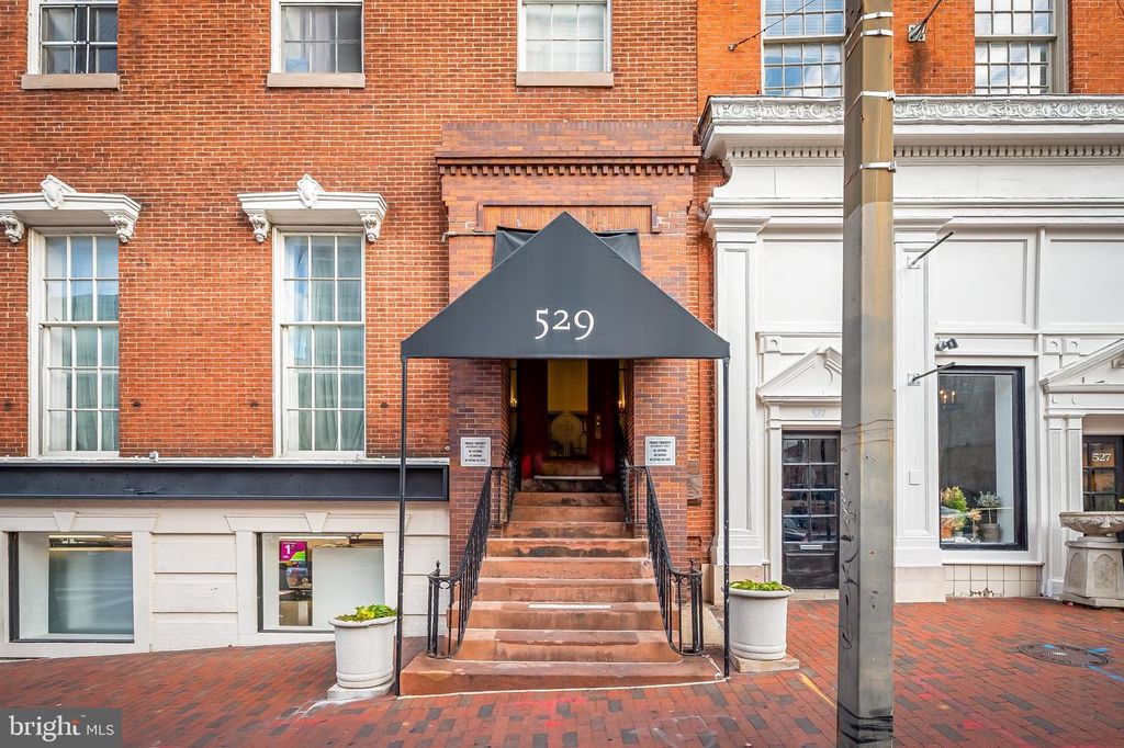 529 N Charles St Apt 303, Baltimore, MD 21201