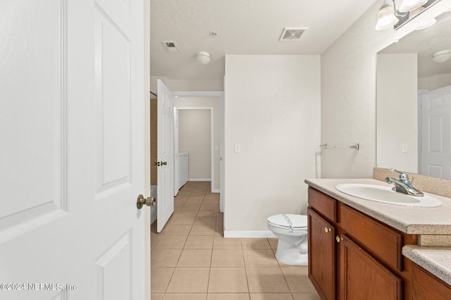 8550 TOUCHTON Road 122, Jacksonville, FL 32216