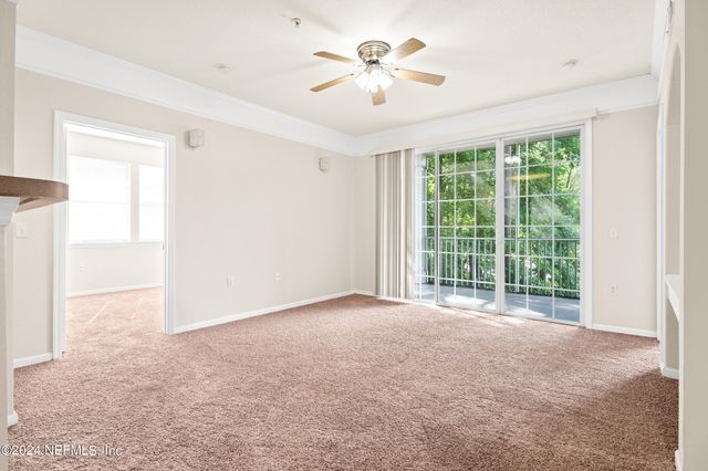 8550 TOUCHTON Road 122, Jacksonville, FL 32216