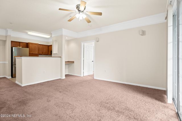8550 TOUCHTON Road 122, Jacksonville, FL 32216