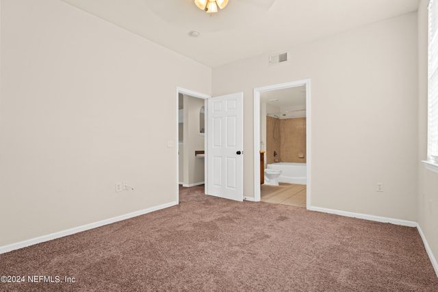 8550 TOUCHTON Road 122, Jacksonville, FL 32216