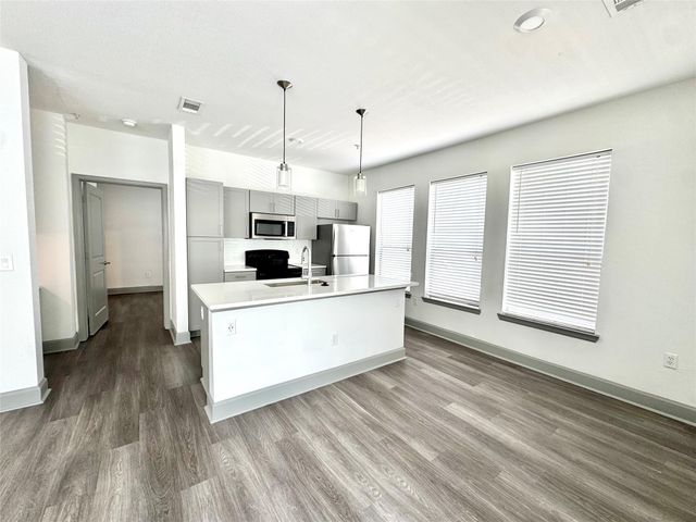 3333 Weslayan St Street 2117, Houston, TX 77027