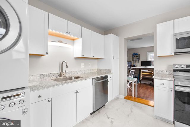 3107 LINDEN AVE, Fredericksburg, VA 22401