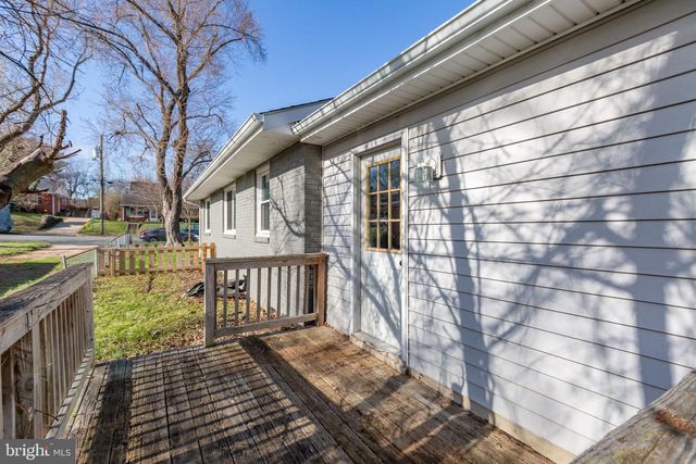 3107 LINDEN AVE, Fredericksburg, VA 22401