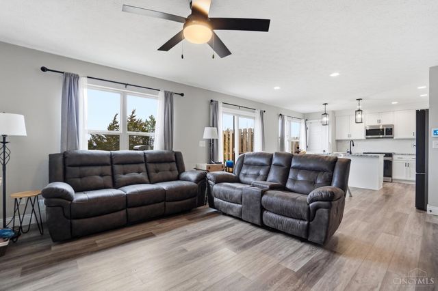 2203 Cobblestone Court, Miamisburg, OH 45342