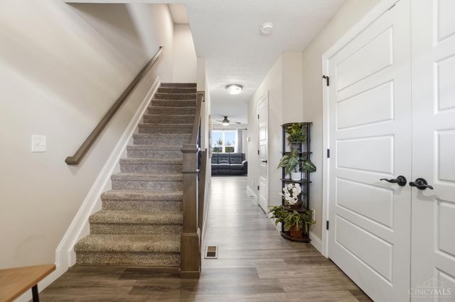 2203 Cobblestone Court, Miamisburg, OH 45342