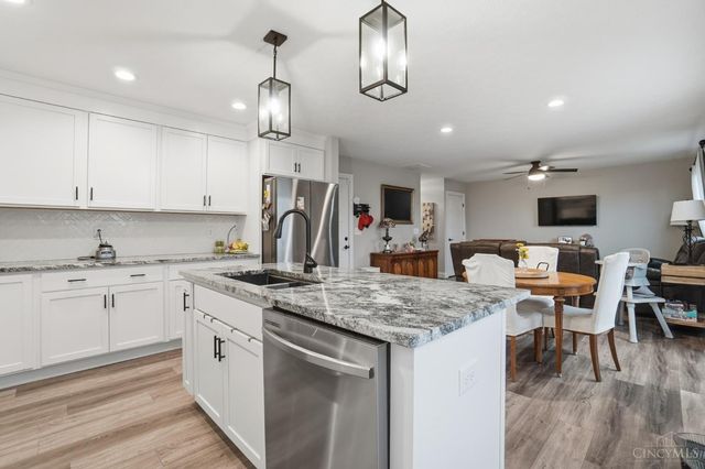 2203 Cobblestone Court, Miamisburg, OH 45342