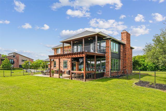 10 Ski Haven Drive, Justin, TX 76247