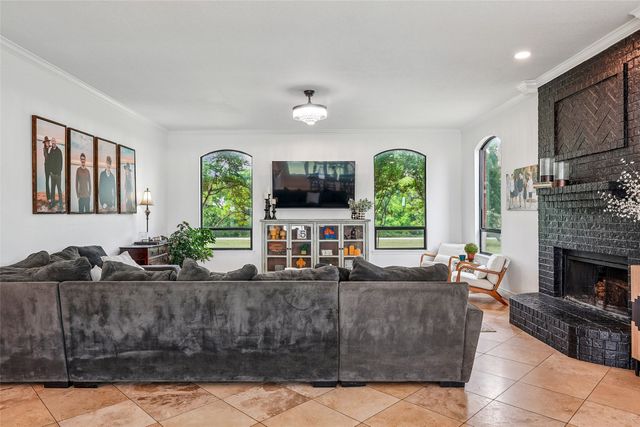 10 Ski Haven Drive, Justin, TX 76247