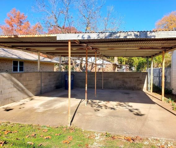 2421 Loy Lake Road, Denison, TX 75020