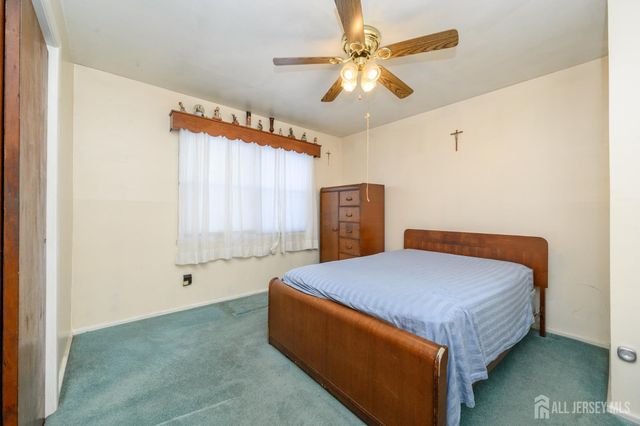 63 Leeds Drive, South Plainfield, NJ 07080