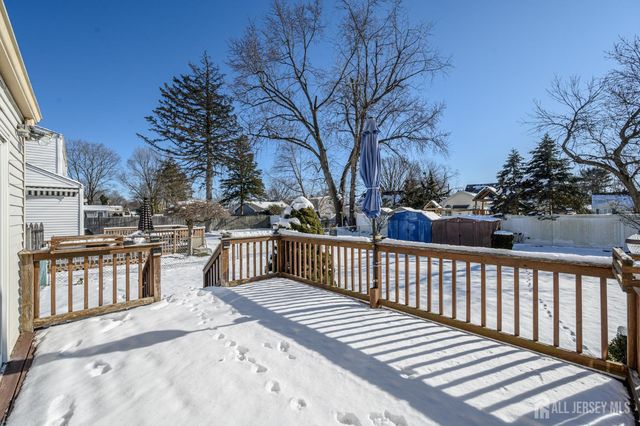 63 Leeds Drive, South Plainfield, NJ 07080