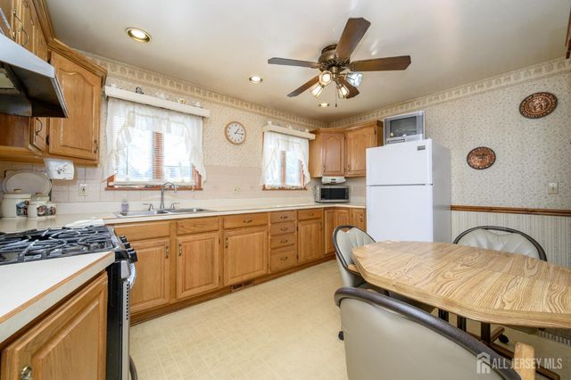 63 Leeds Drive, South Plainfield, NJ 07080