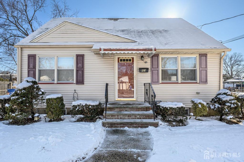 63 Leeds Drive, South Plainfield, NJ 07080