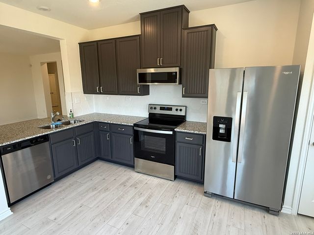 114 East Granite Shrs Dr., Boerne, TX 78006