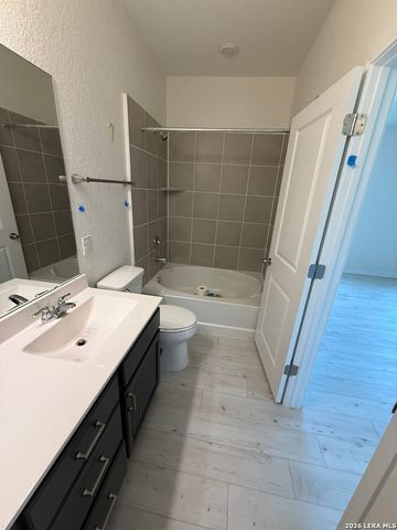 114 East Granite Shrs Dr., Boerne, TX 78006
