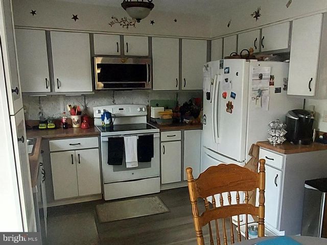 214 GRAND DR, Taneytown, MD 21787