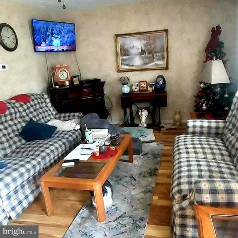214 GRAND DR, Taneytown, MD 21787