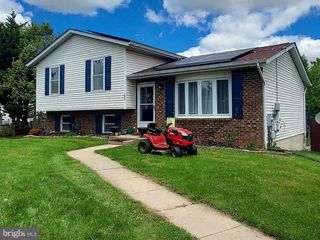214 GRAND DR, Taneytown, MD 21787