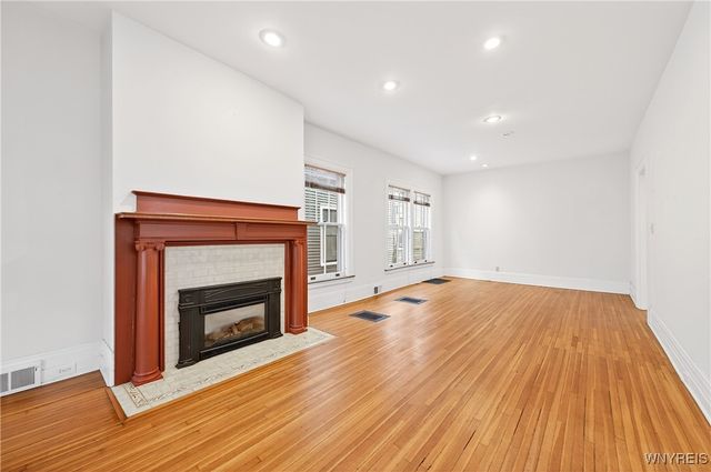 825 Auburn Avenue, Buffalo, NY 14222