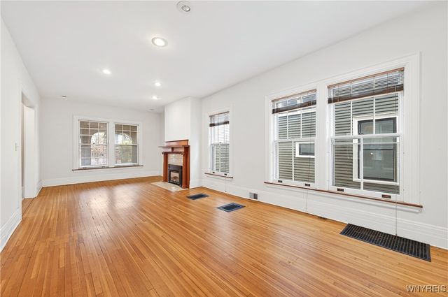 825 Auburn Avenue, Buffalo, NY 14222