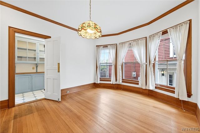 825 Auburn Avenue, Buffalo, NY 14222