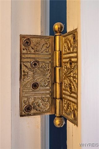 825 Auburn Avenue, Buffalo, NY 14222