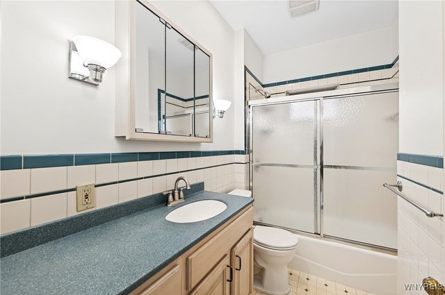 825 Auburn Avenue, Buffalo, NY 14222