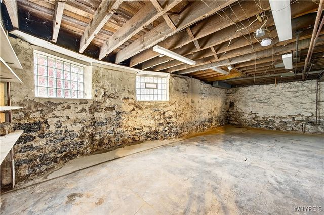 825 Auburn Avenue, Buffalo, NY 14222