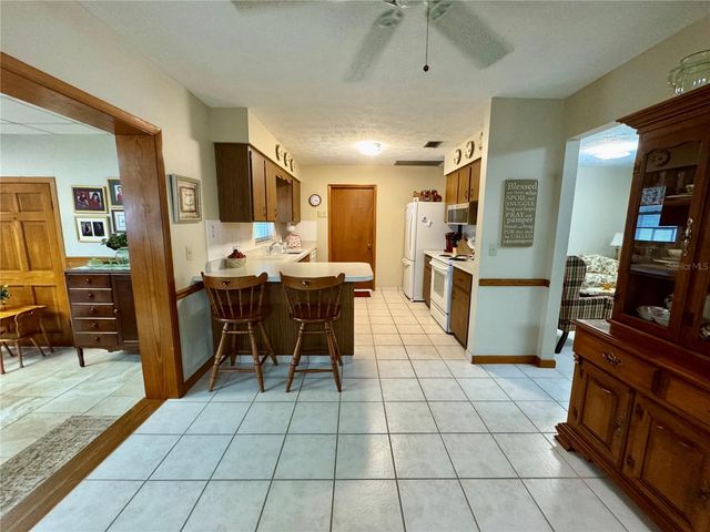 827 STRAWBERRY LANE, Brandon, FL 33511