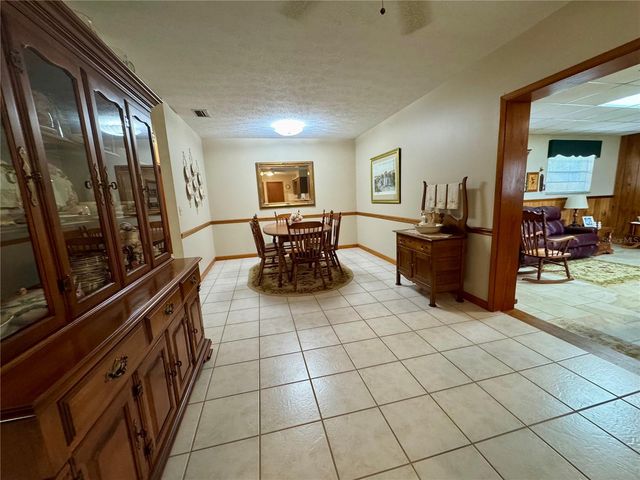 827 STRAWBERRY LANE, Brandon, FL 33511