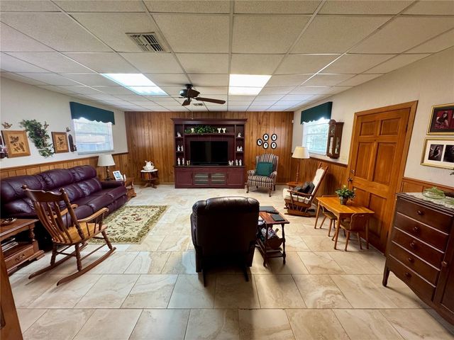 827 STRAWBERRY LANE, Brandon, FL 33511