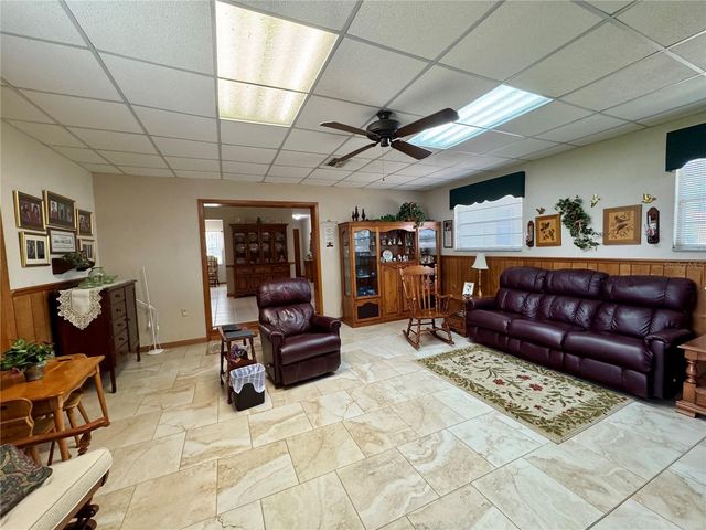 827 STRAWBERRY LANE, Brandon, FL 33511