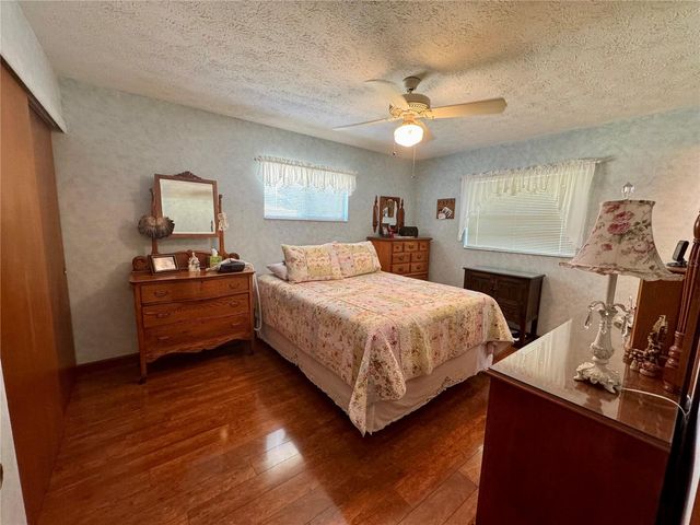 827 STRAWBERRY LANE, Brandon, FL 33511
