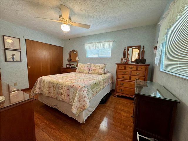 827 STRAWBERRY LANE, Brandon, FL 33511